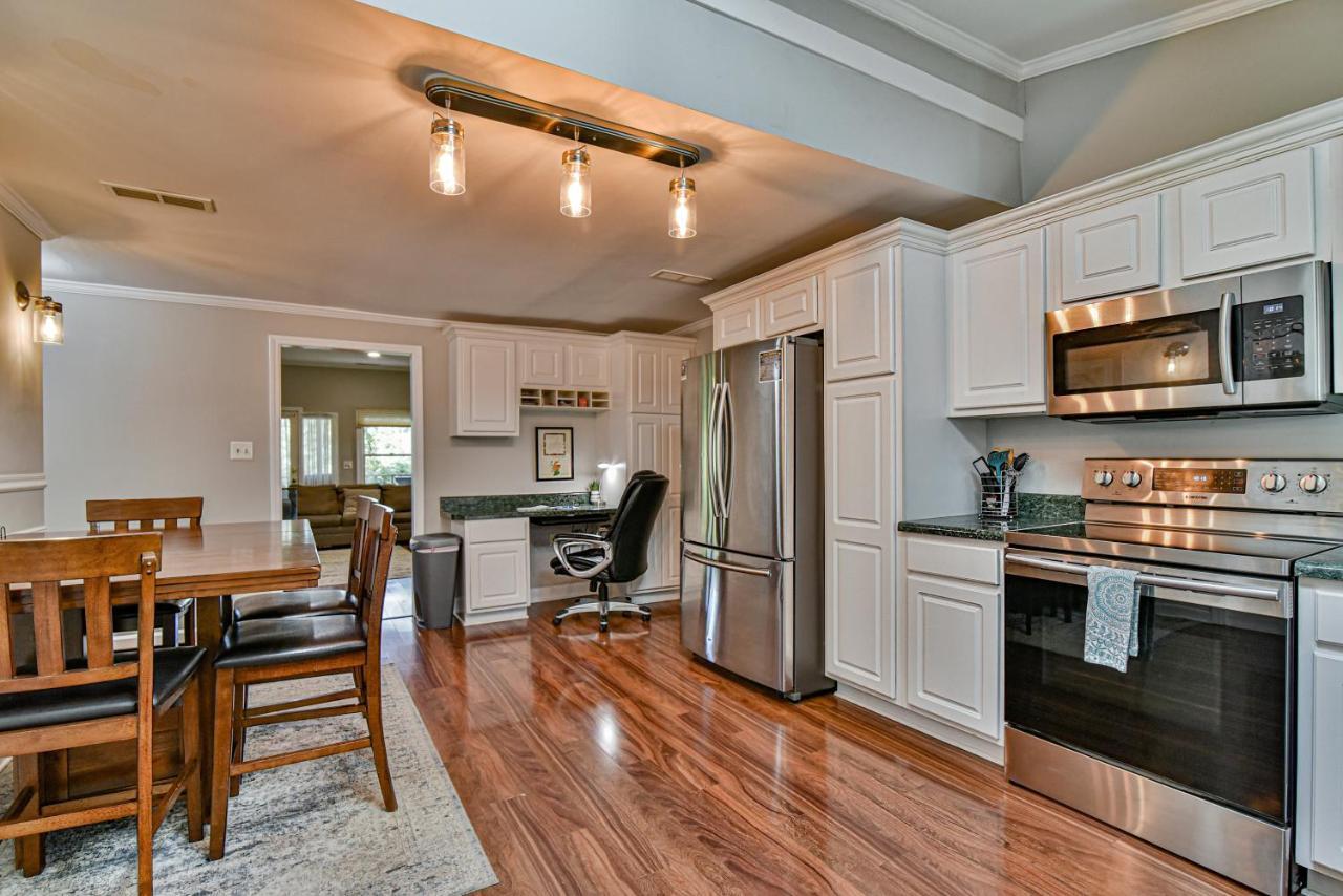 South Asheville Home With Hot Tub Just 11 Miles To Downtown المظهر الخارجي الصورة