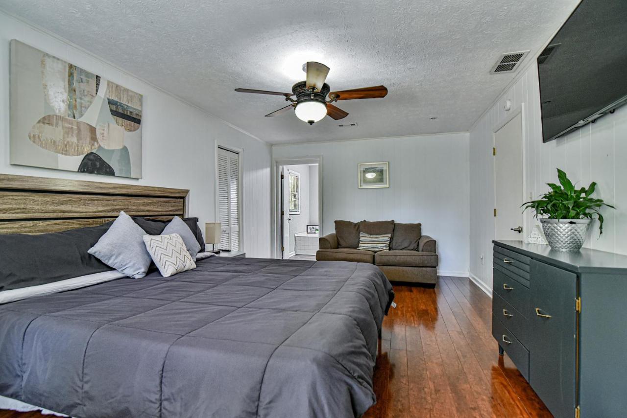 South Asheville Home With Hot Tub Just 11 Miles To Downtown المظهر الخارجي الصورة