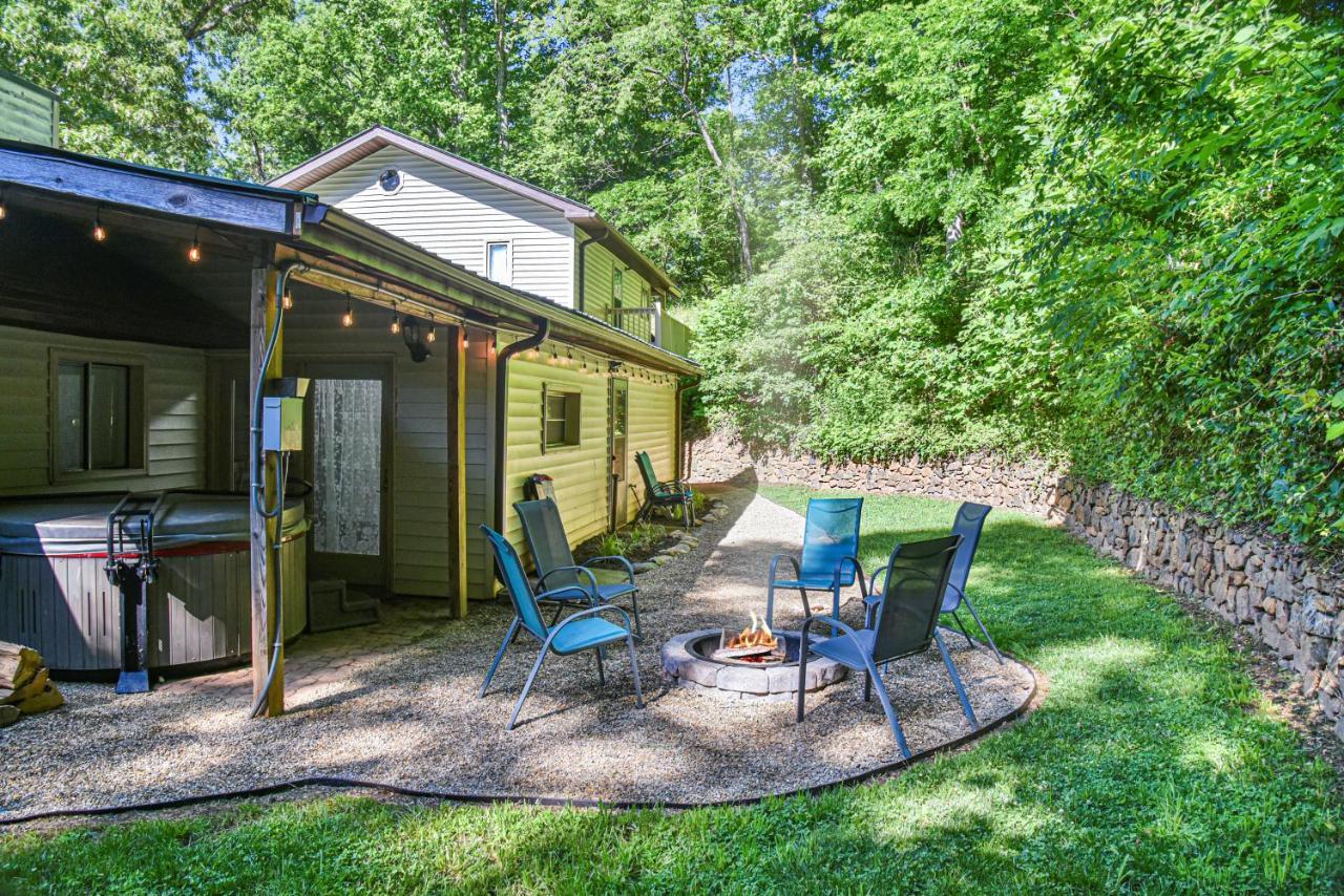 South Asheville Home With Hot Tub Just 11 Miles To Downtown المظهر الخارجي الصورة